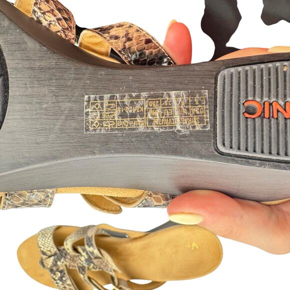 VIONIC Radia Orthotic Wedge Adjustable 3 Strap Snakeskin Embossed Sandals - Picture 10 of 11